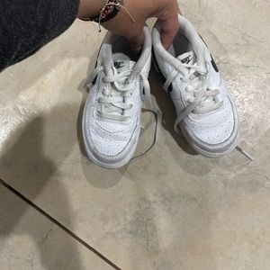 Nike air  forcé size 9 toddler